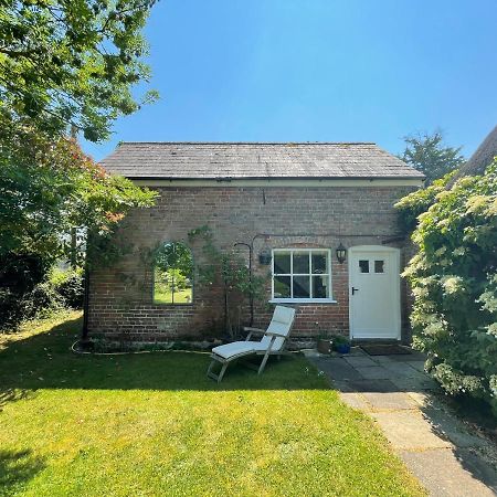 Hotel Little Barn Buckland Newton Exterior foto