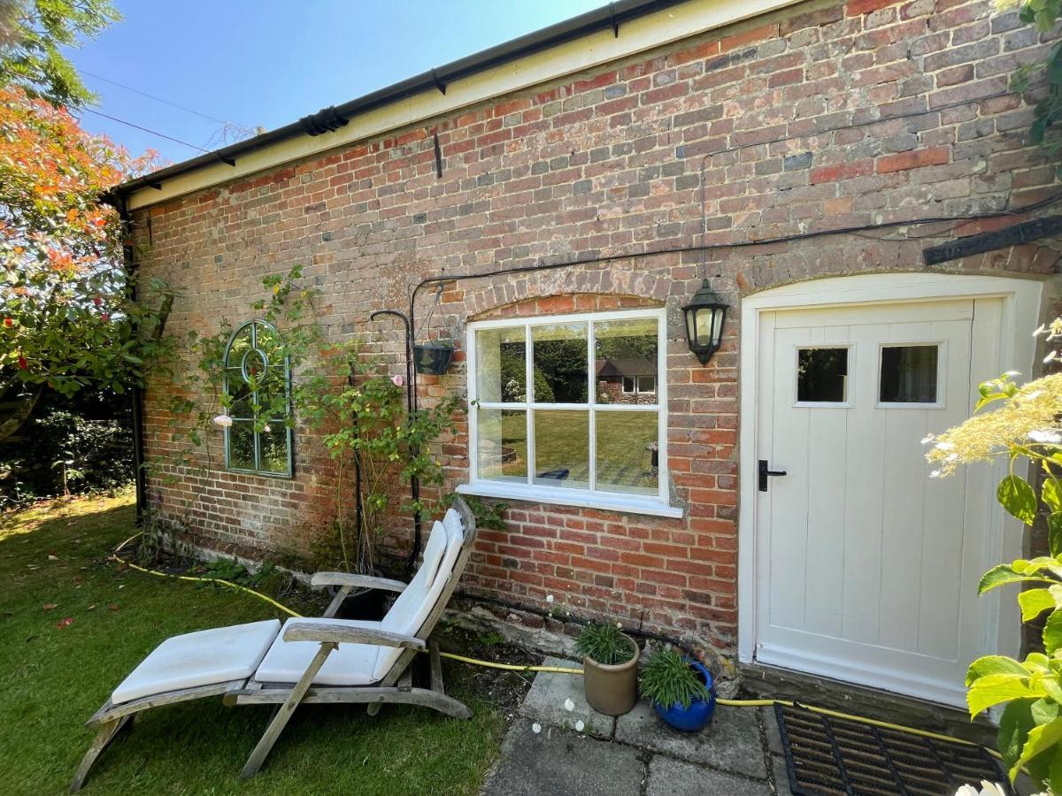Hotel Little Barn Buckland Newton Exterior foto